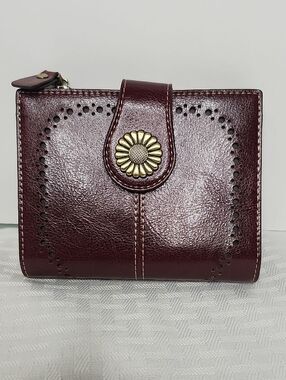 Lavemi Burgundy Leather Bi-fold Wallet